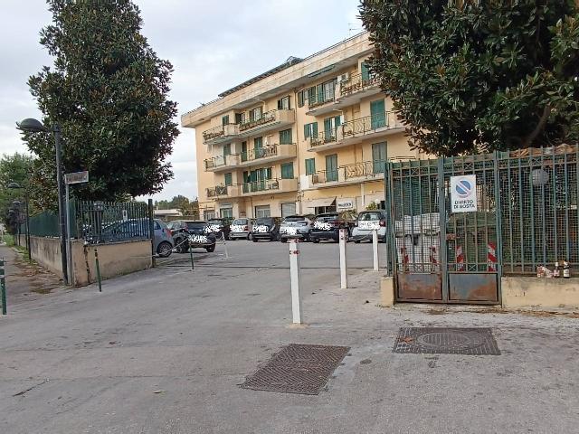 Boxen in Via Francesco Marchesiello 10a, Caserta - Foto 1