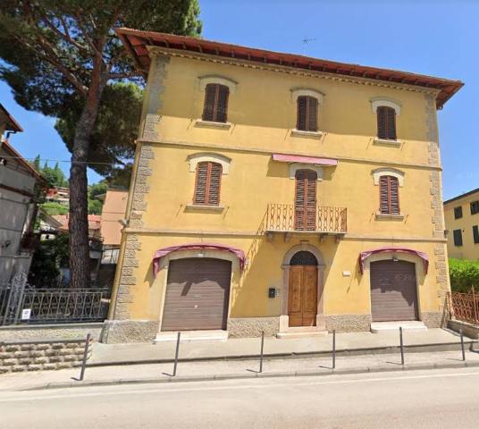 Commercial building in Via Alessandro Manzoni 308, Perugia - Photo 1