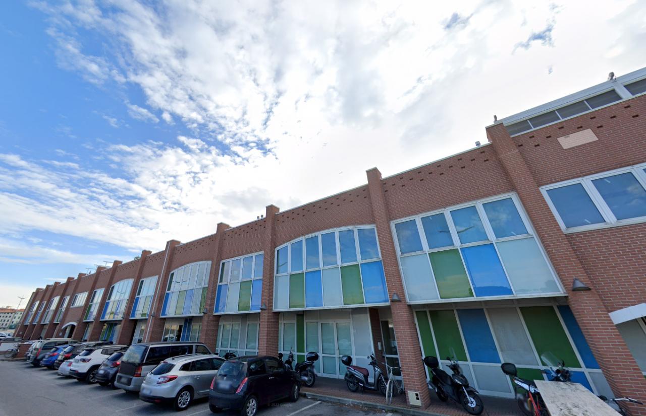 Capannone in Via Edda Fagni, Livorno - Foto 1