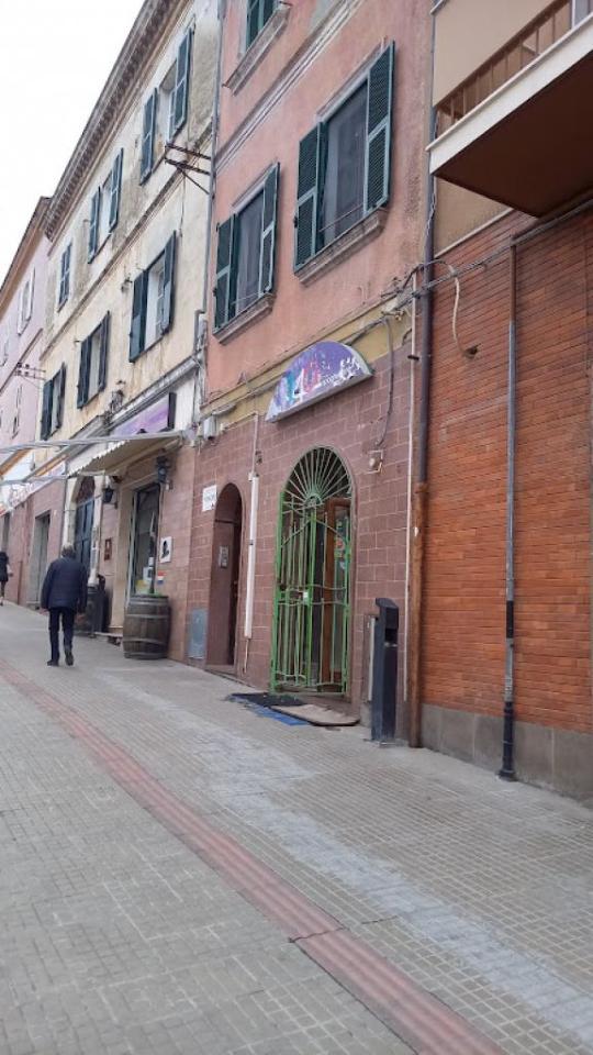 Negozio in Via Asproni G. 8, Sassari - Foto 1
