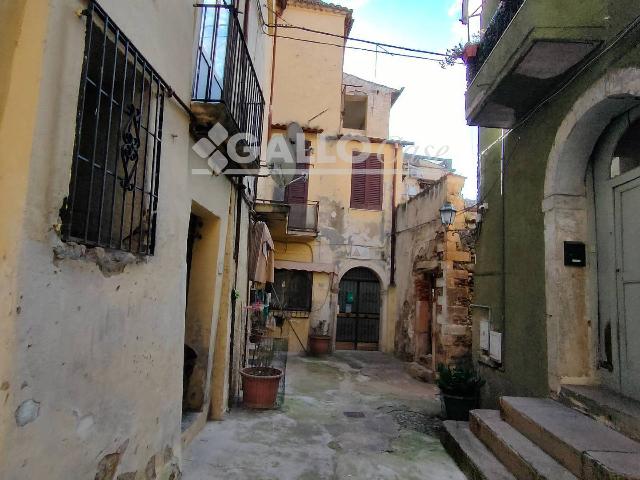 3-room flat in Vico Marini Serra (alle Spalle della Chiesa di San Gaetano), Cosenza - Photo 1