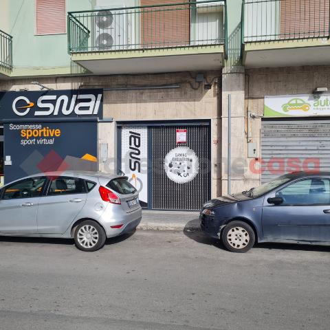 Geschäft in Via Monte Grappa 29, Scafati - Foto 1