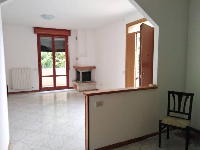 4-room flat in Via Risorgimento 56, Montelabbate - Photo 1