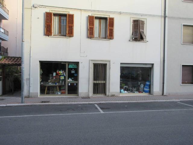 Negozio in Via Vincenzo Rossi, Pesaro - Foto 1