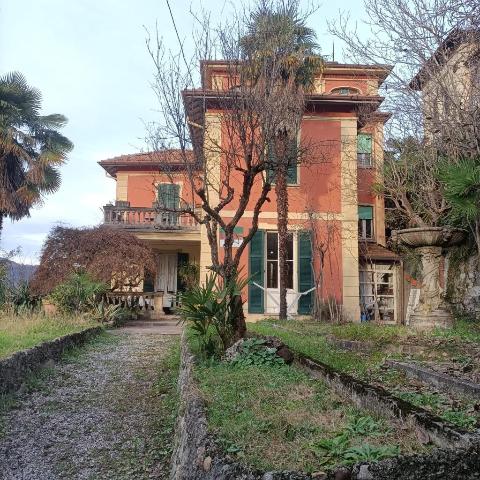 Mansion in Via Promessi Sposi, Calolziocorte - Photo 1