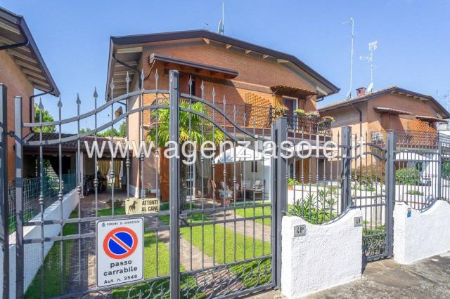 Villa in Viale Principato di Monaco 48, Comacchio - Foto 1