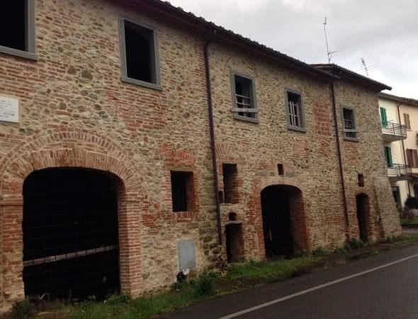 Casa colonica in vendita a Arezzo