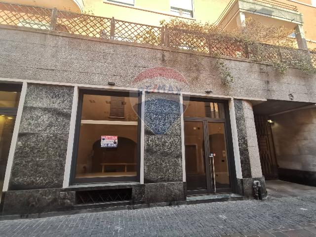 Shop in {3}, Via Roma 13 - Photo 1