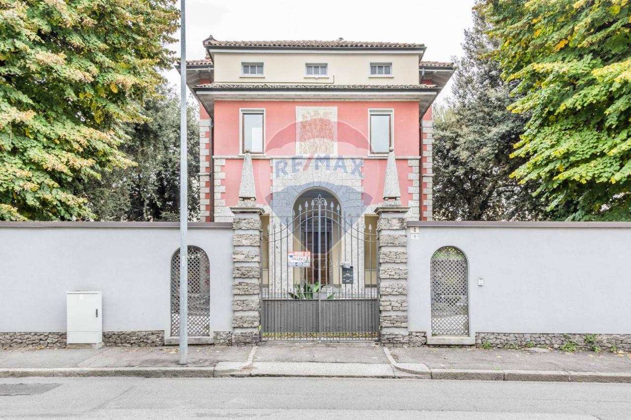 Villa in vendita a Busto Arsizio