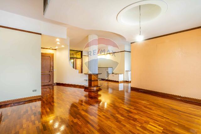 4-room flat in Via Bixio 4, Busto Arsizio - Photo 1