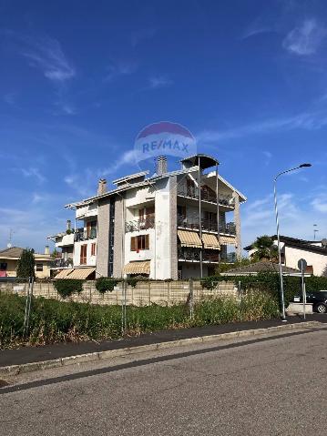 4-room flat in Via Gabriele d'Annunzio 28, Legnano - Photo 1