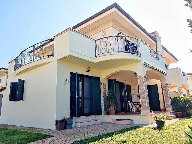 Terraced house in Via Maria Grazia 78, Anzio - Photo 1