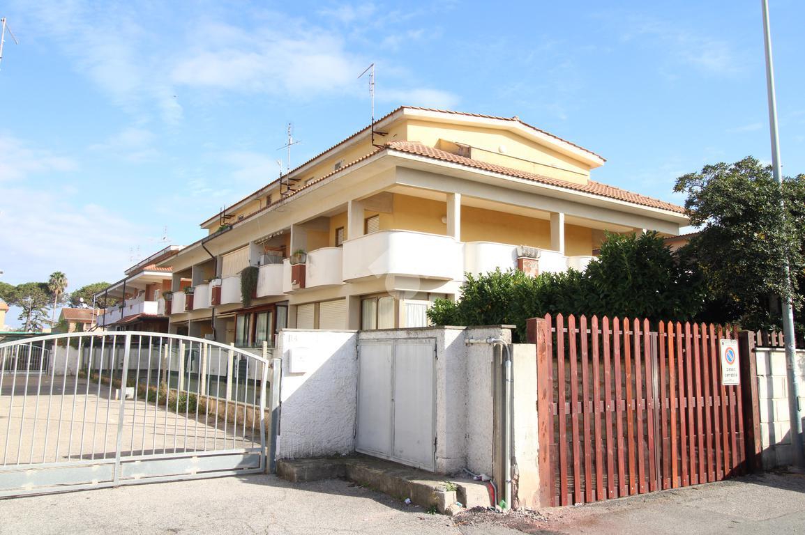 Villa a schiera in vendita a Pomezia