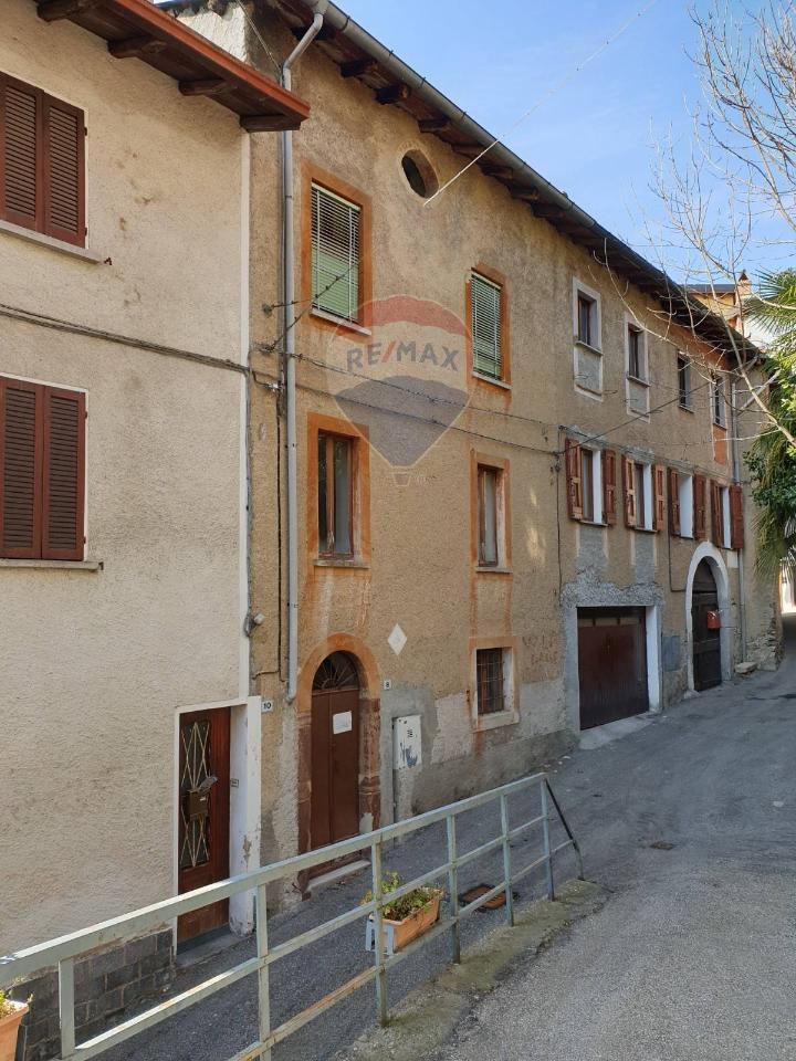 Appartamento in vendita a Montegrino Valtravaglia