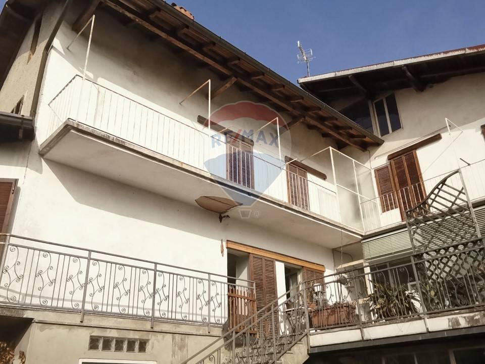 Appartamento in vendita a Montegrino Valtravaglia