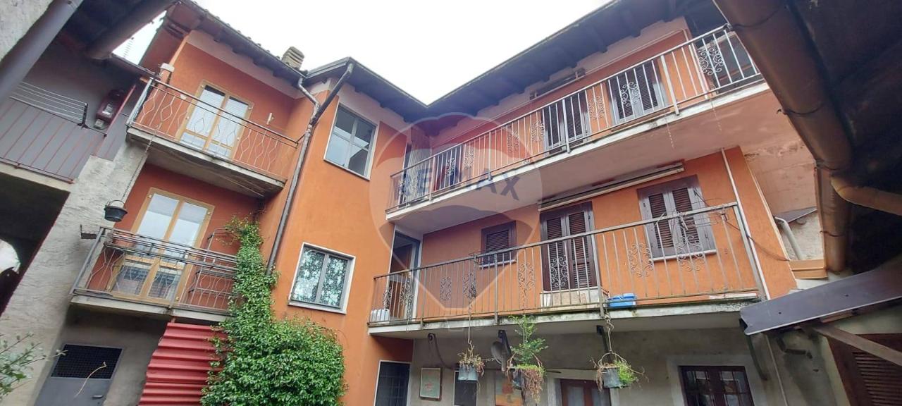 Appartamento in vendita a Casalzuigno