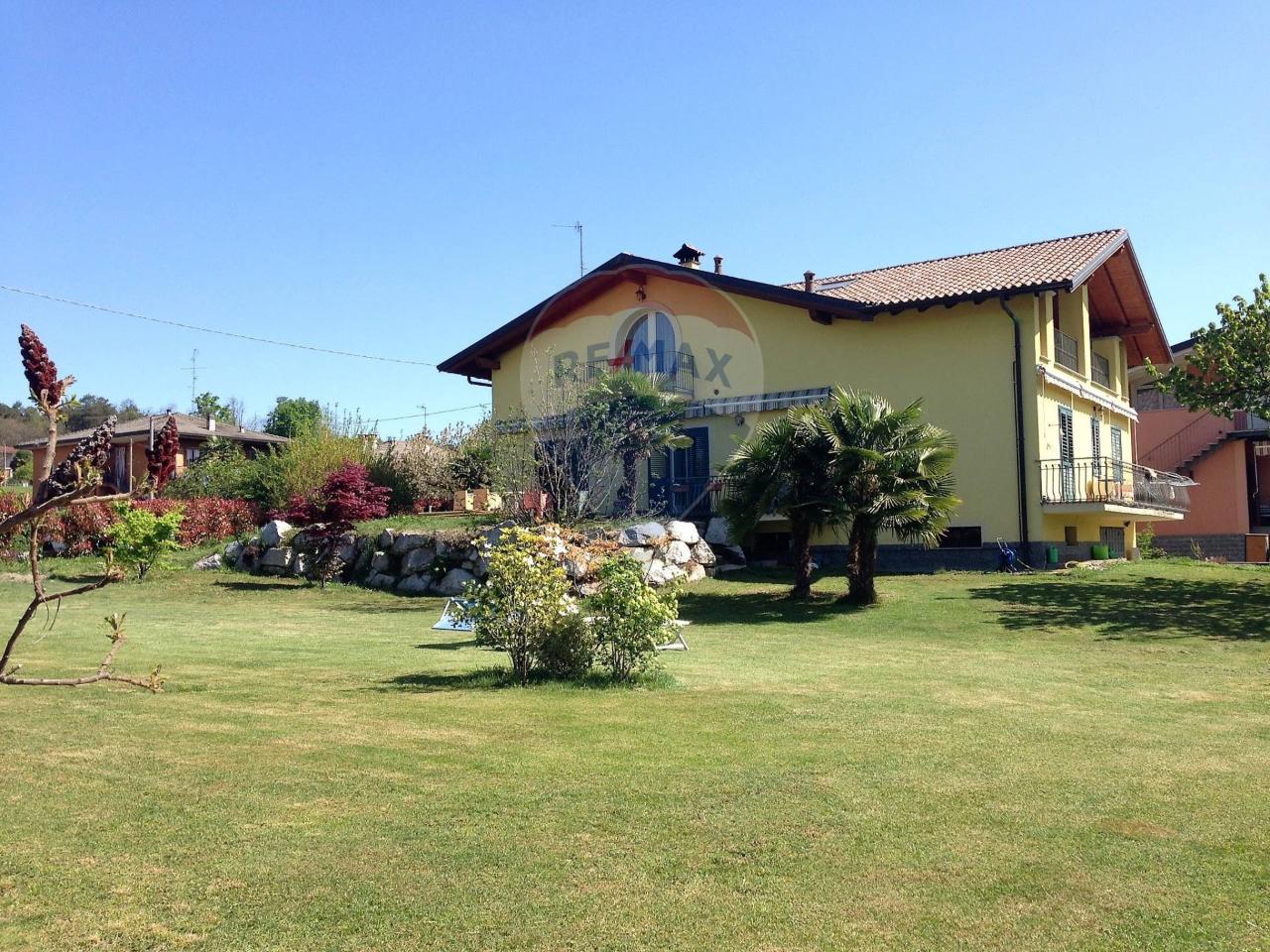 Villa in vendita a Ispra