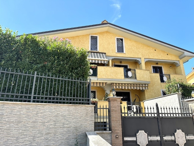 3-room flat in Via Filippo Bandiera, Palestrina - Photo 1