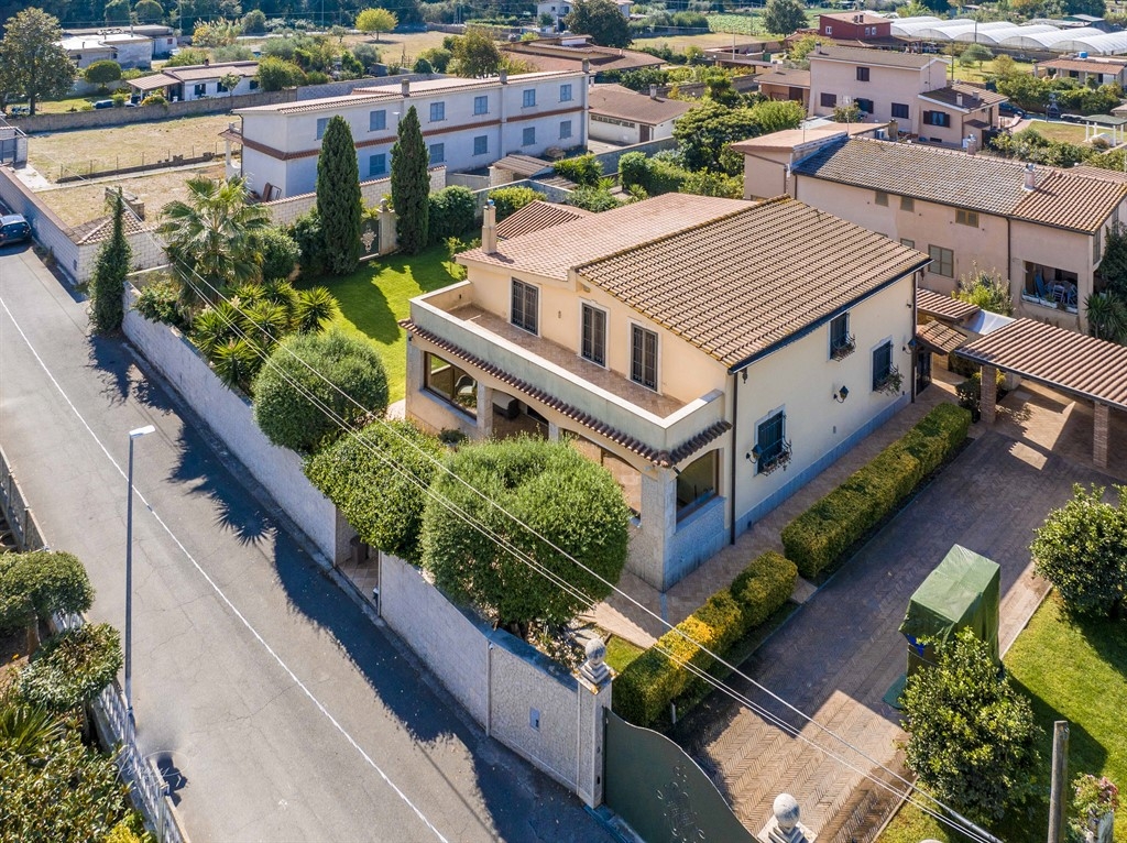 Villa unifamiliare in vendita a Anzio