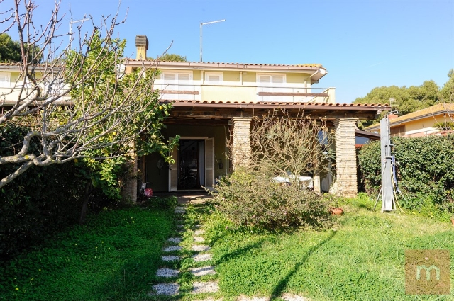 Terraced house in Via dei Pesci, Ladispoli - Photo 1