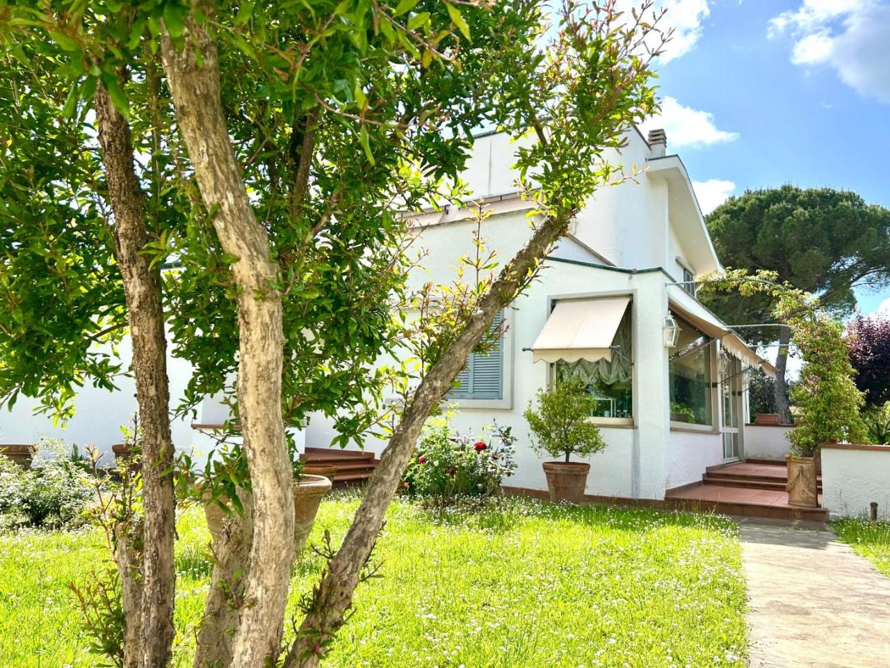casa indipendente in vendita a Pontedera