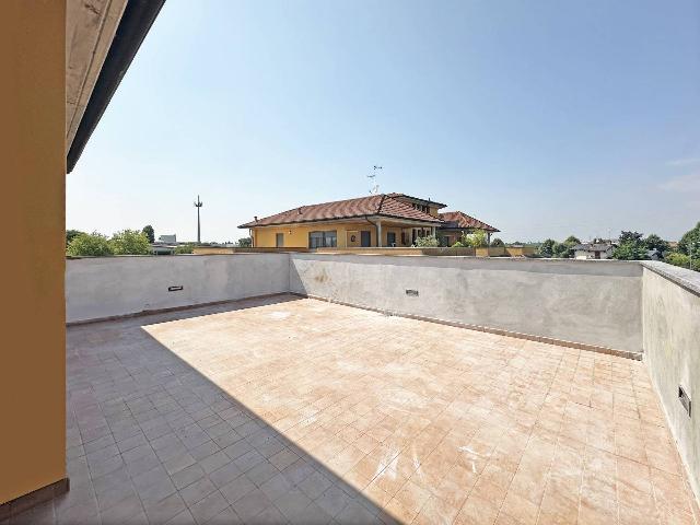 Penthouse in Via Giovanni Paolo II, Romano di Lombardia - Foto 1