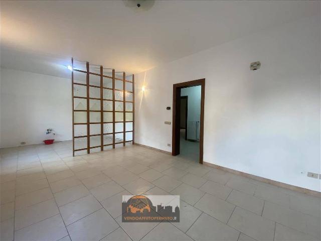 Dreizimmerwohnung in Via San Francesco d'Assisi, Palazzolo sull'Oglio - Foto 1