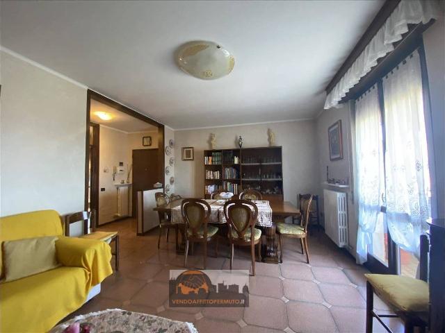 Vierzimmerwohnung in Via delle Betulle, Calcinate - Foto 1