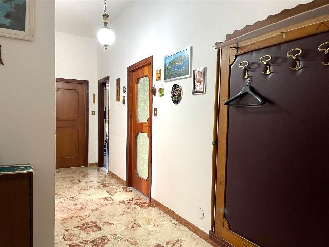 4-room flat in Via Greca, Catanzaro - Photo 1