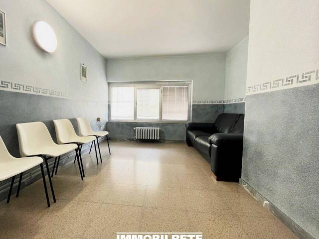 Shared office in {3}, Viale Regina Margherita - Photo 1