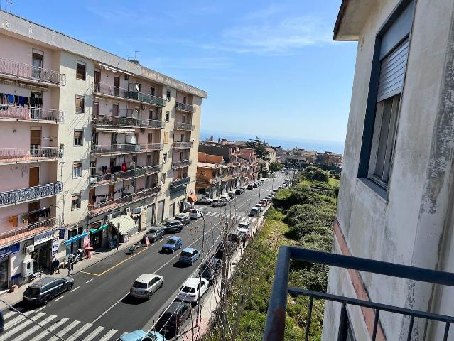 Quadrilocale in Via Guido Gozzano, Acireale - Foto 1