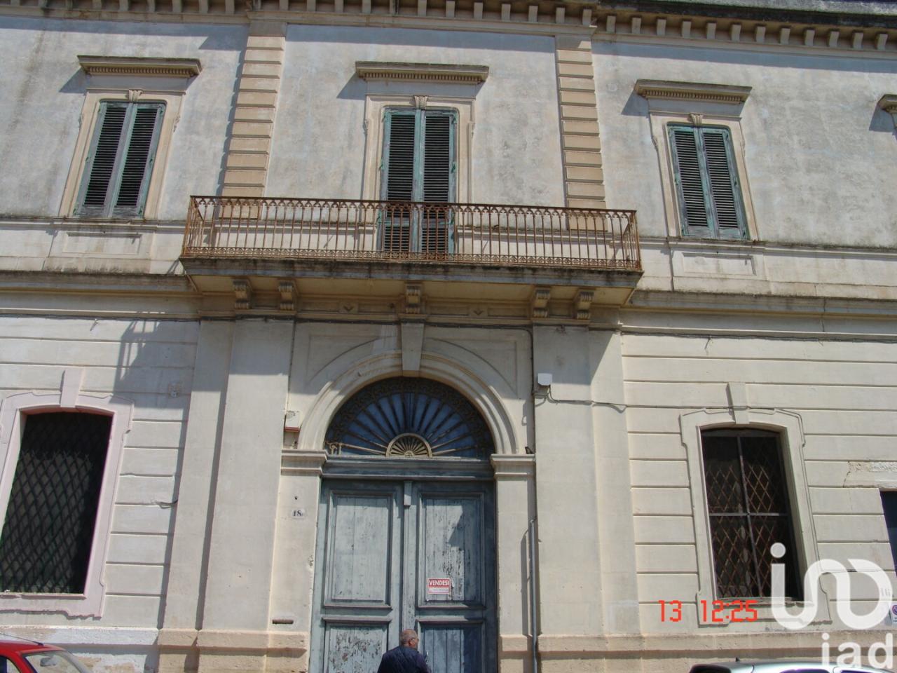 Palazzo in vendita a Squinzano