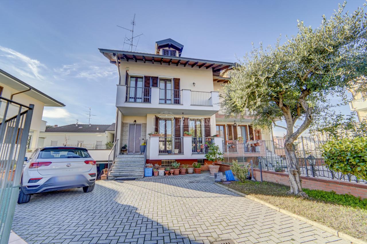 Villa in vendita a Romentino