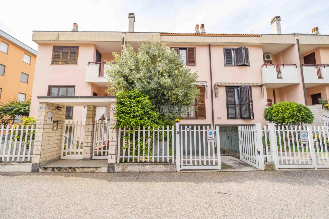 Villa a schiera in vendita a Galliate