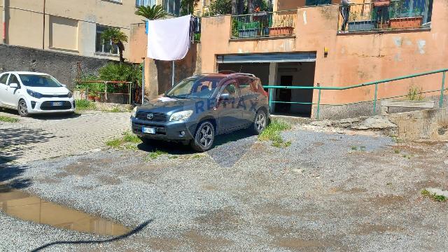 Garage or car box in Piazza Giuseppe Montagna, Genova - Photo 1