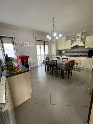 4-room flat in Via San Domenico, Minturno - Photo 1