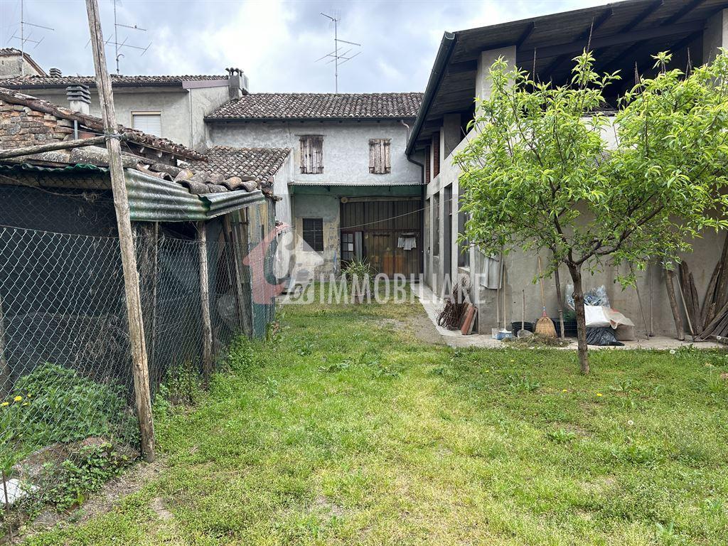 Porzione di casa in vendita a Rivarolo Mantovano