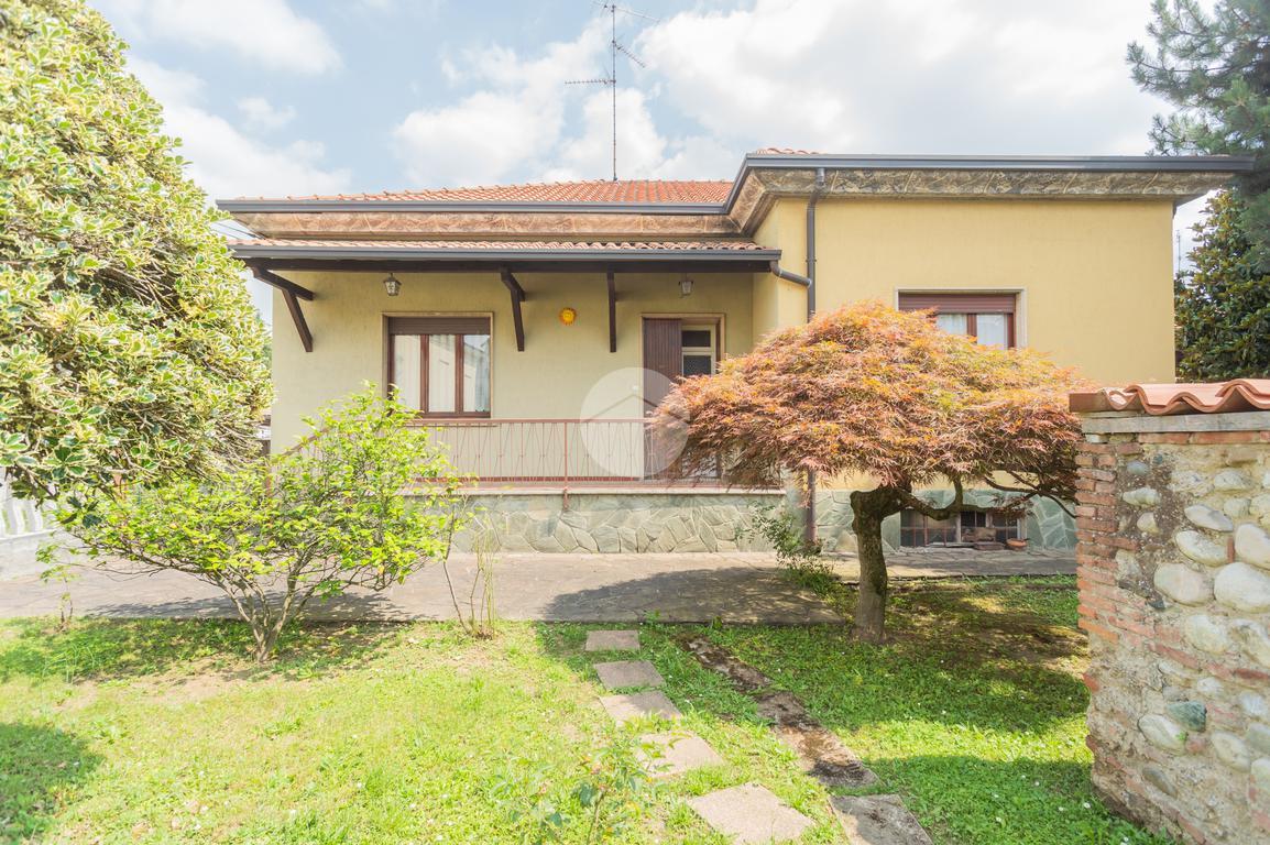 Villa in vendita a Biassono