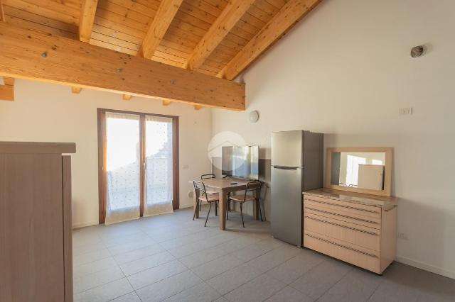 2-room flat in Via Piave 33, Macherio - Photo 1