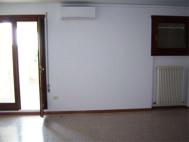 4-room flat in {3}, - Photo 1