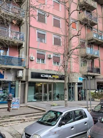 Geschäft in Viale Strasburgo 34, Palermo - Foto 1