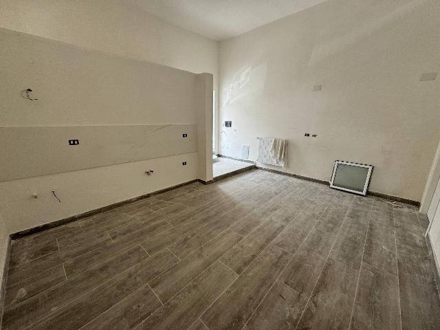 2-room flat in Via Spazzilli, Giugliano in Campania - Photo 1