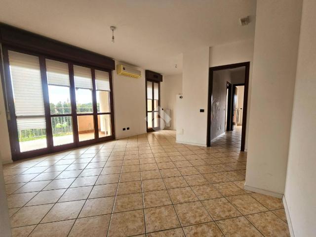 4-room flat in Via a. Volta 19, Abbiategrasso - Photo 1