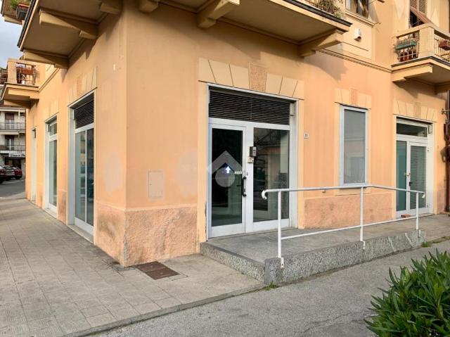 Negozio in Piazza Umberto I, Carasco - Foto 1