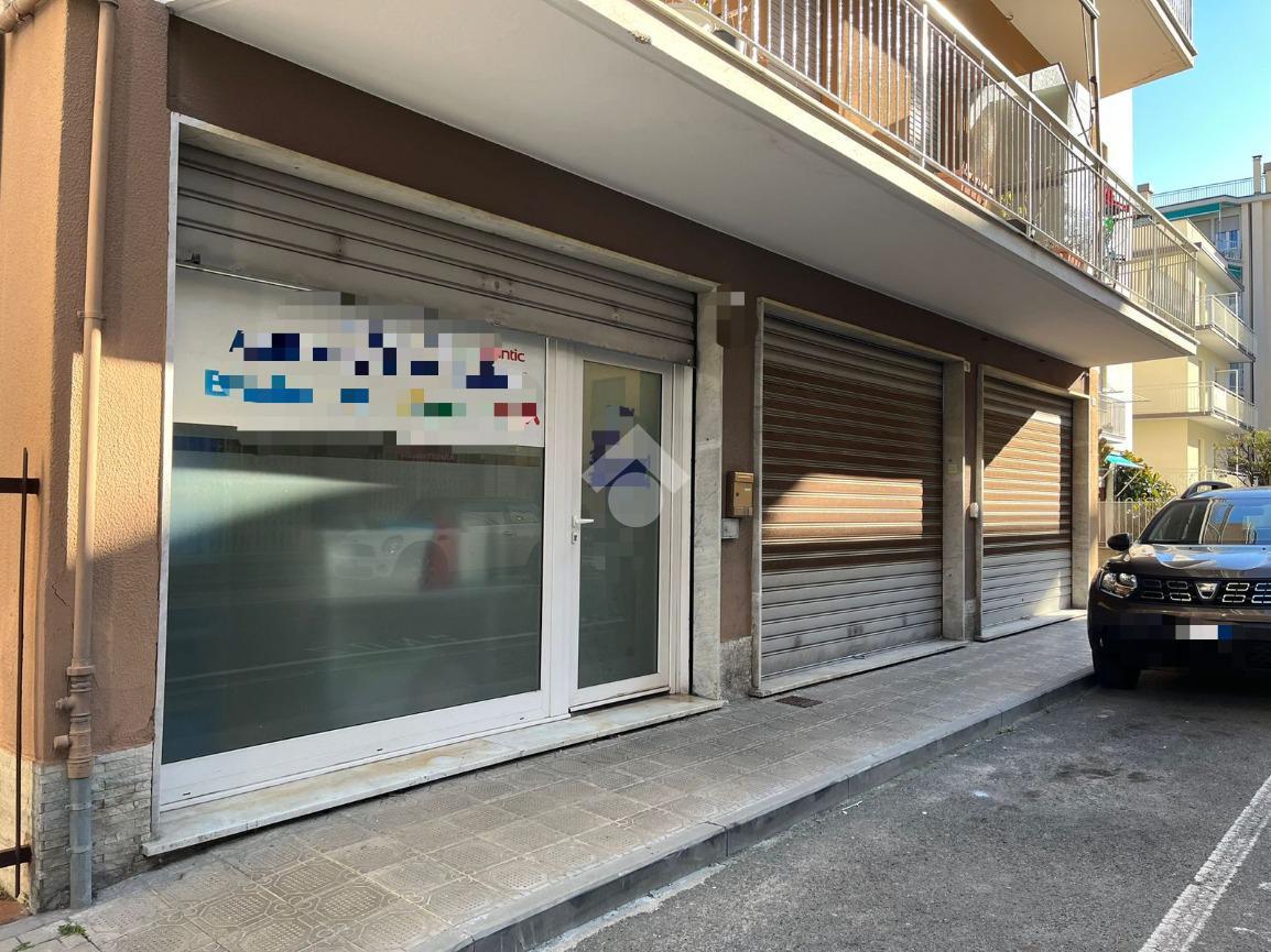 Negozio in Via Pavia, Lavagna - Foto 1