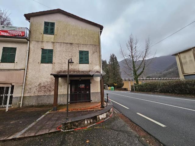 Shop in Via Gallinaria, Moconesi - Photo 1