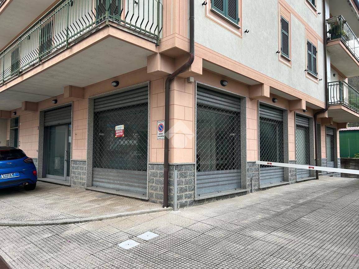 Negozio in Via Pian del Mercato, Cicagna, {3} - Foto 2