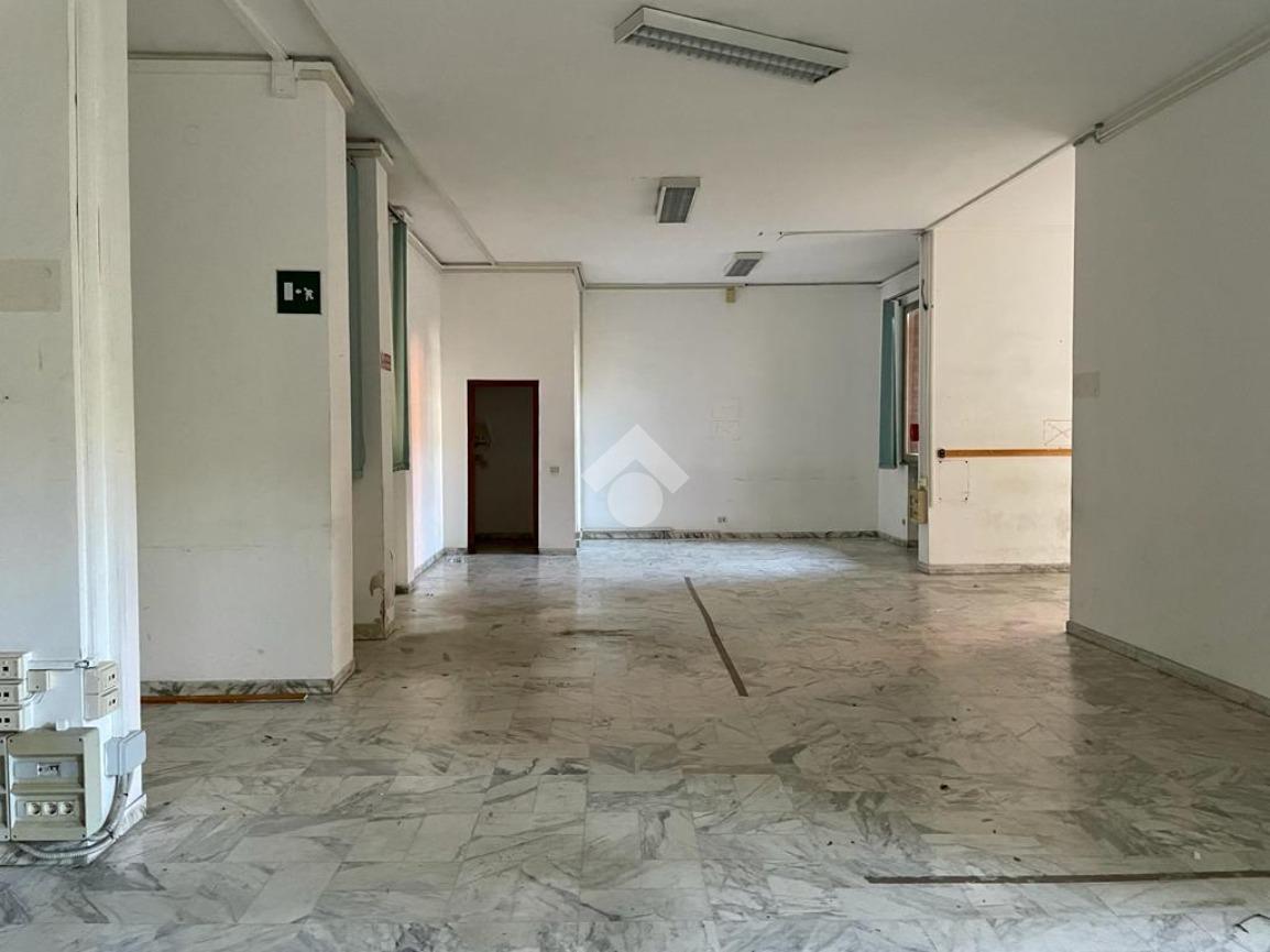 Negozio in Salita Levaggi, Chiavari, {3} - Foto 1