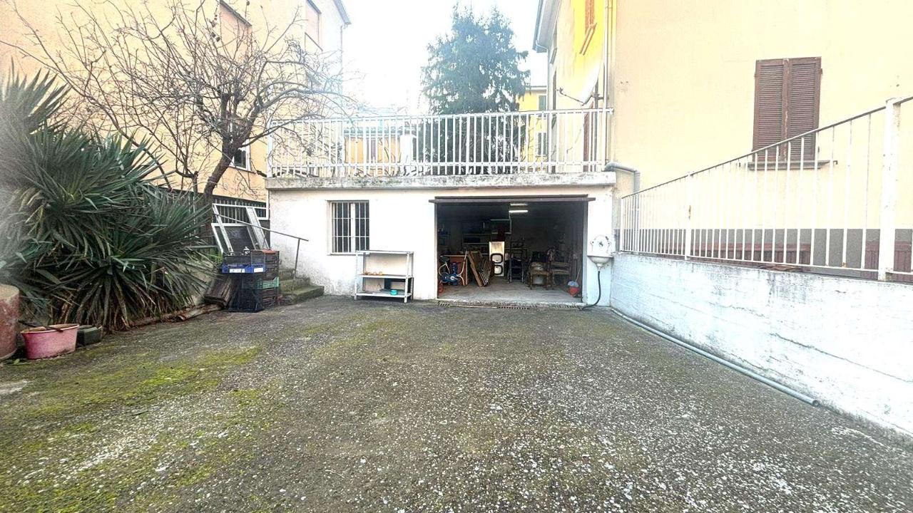 Garage - Posto auto in vendita a Noceto