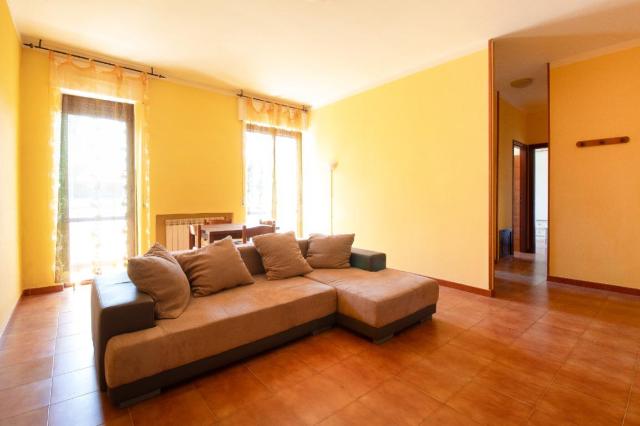 2-room flat in Via Settembrini 29, Montesilvano - Photo 1